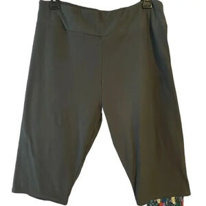 Gia & Co 3/4 Length‎ Leggings